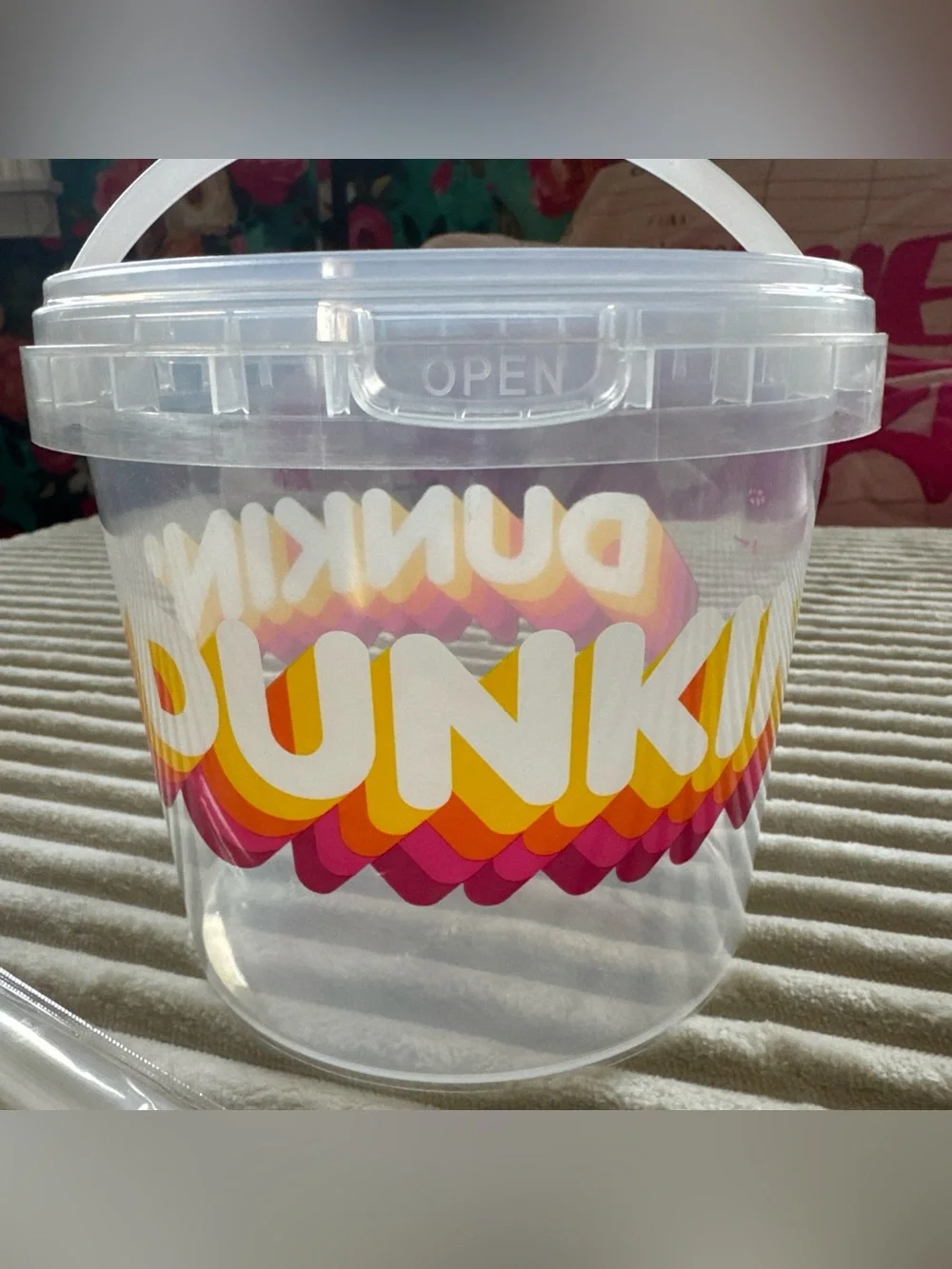 NEW DUNKIN’ LIMITED EDITION 48oz DRINK BUCKET with LID & STRAW